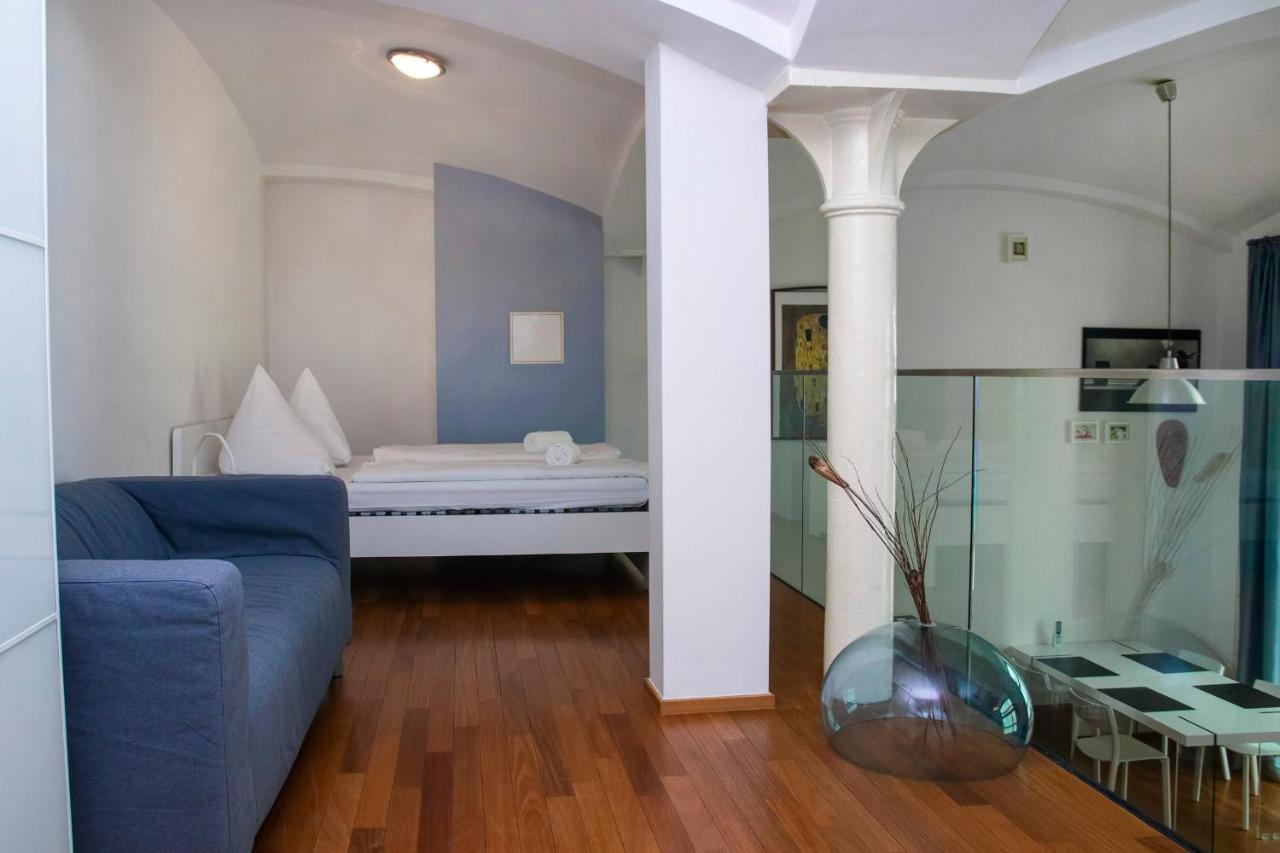 Modern Apartment With Terrace And Air Conditioning Prag Exteriör bild