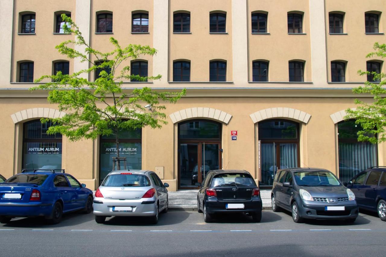 Modern Apartment With Terrace And Air Conditioning Prag Exteriör bild